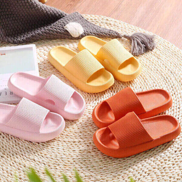 SUPER SOFT HOME SLIPPERS