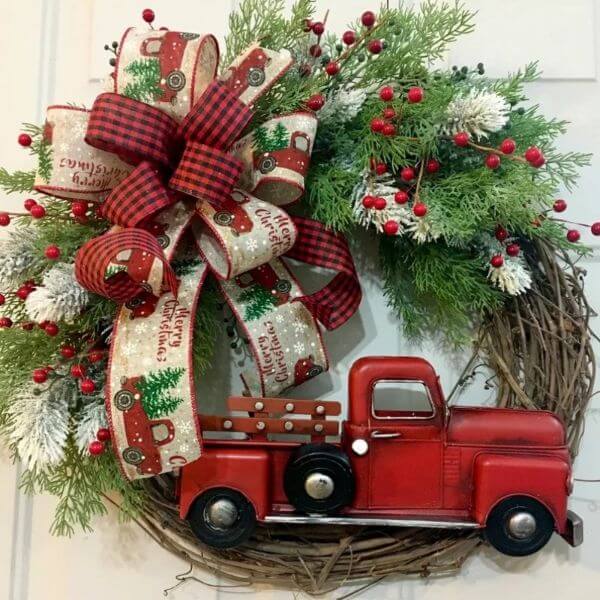RED TRUCK CHRISTMAS WREATH