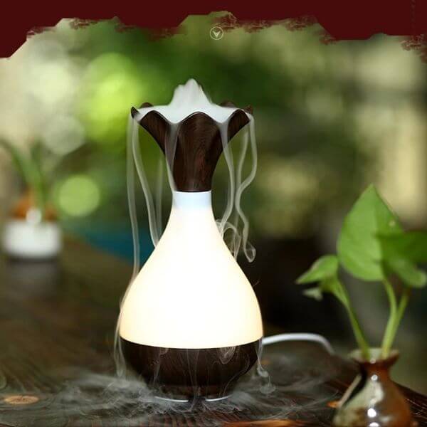 ESSENTIAL OIL DIFFUSER AND HUMIDIFIER