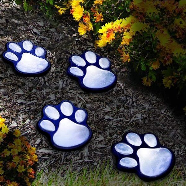 SOLAR-POWERED LED PAW LIGHTS (PACK OF 4)