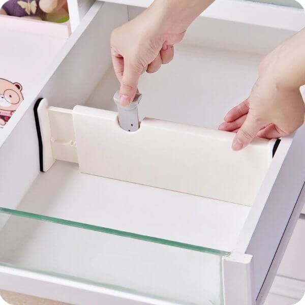 CREATIVE RETRACTABLE DRAWER DIVIDER