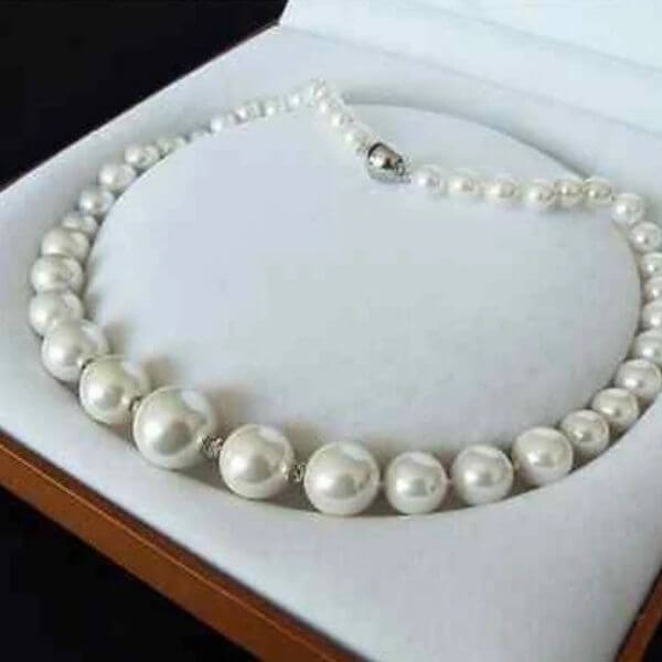 NATURAL SHELL PEARL NECKLACE