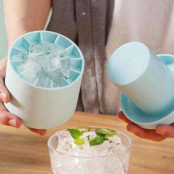 SILICONE ICE CUBE MAKER CUP