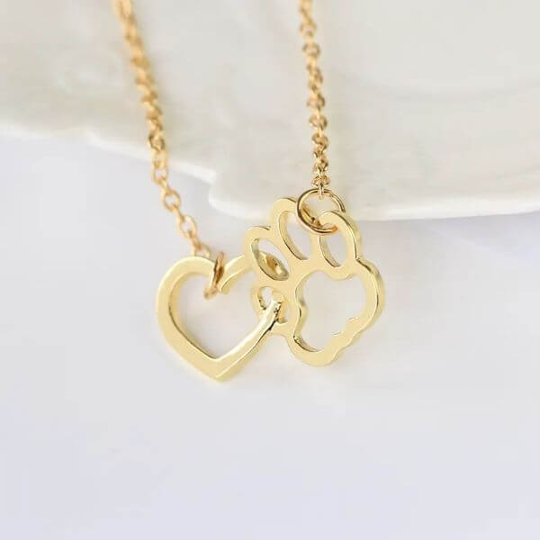 A PAW ON THE HEART NECKLACE