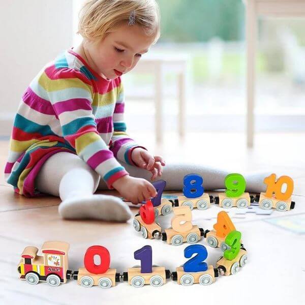 MAGNETIC TRAIN PUZZLE WOODEN CAR