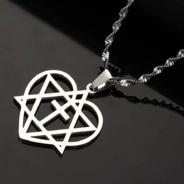 MESSIANIC HEART NECKLACE