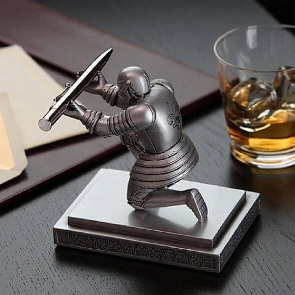 KNIGHT PEN HOLDER