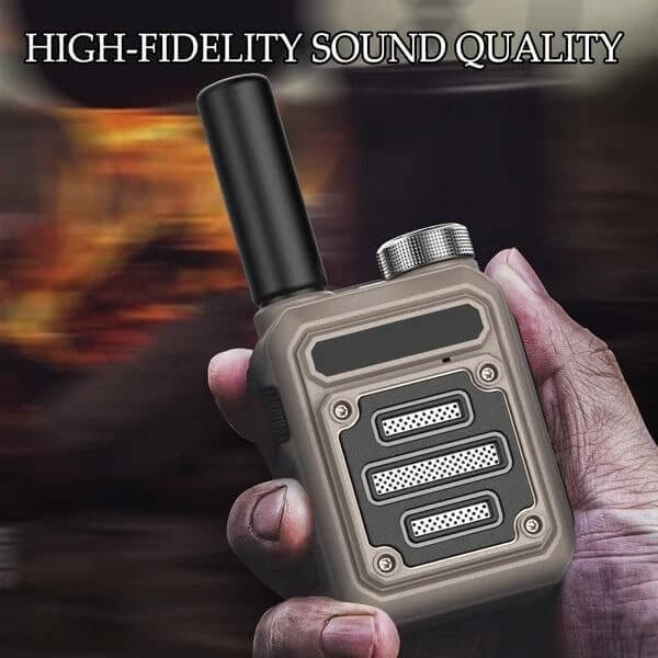 WATERPROOF AND SHOCK RESISTENT WALKIE TALKIE