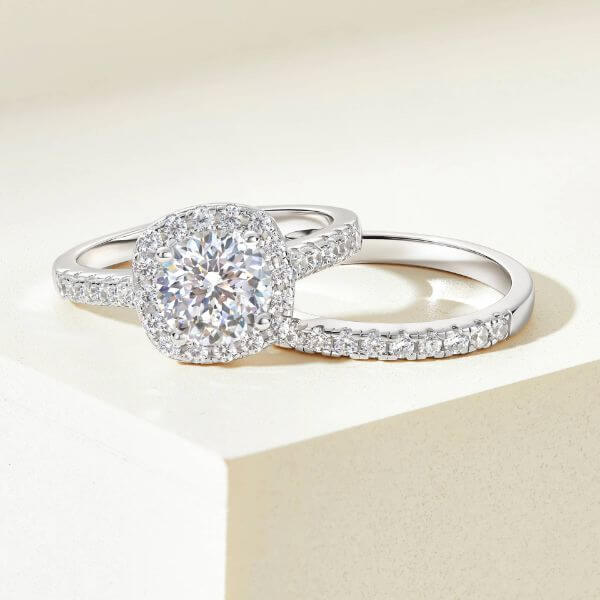 LUXURY ENGAGEMENT WEDDING RING