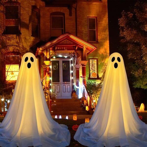 LIGHT UP SPOOKY STANDING GHOSTS