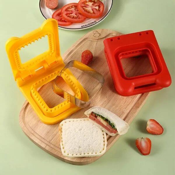 SANDWICH MOLDS CUTTER AND SEALER