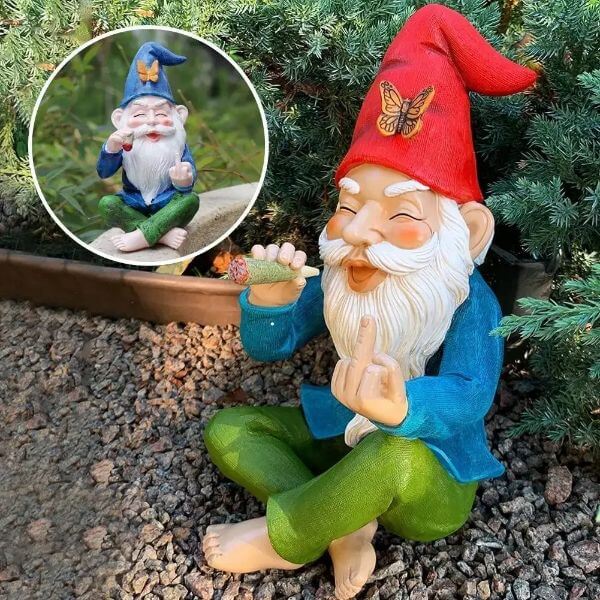 GARDEN GNOME STATUE