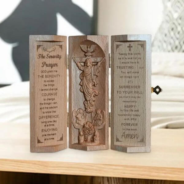 OPENABLE WOODEN CYLINDER SCULPTURE OF JESUS CHRIST