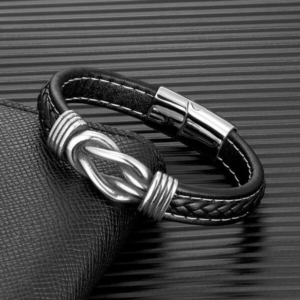 MEN SIMPLE LEATHER BRAIDED BRACELET