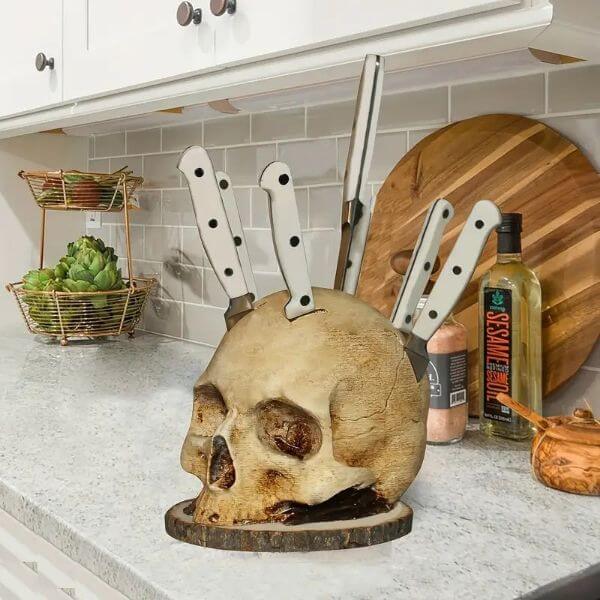 GOTHIC SKULL KNIFE HOLDER