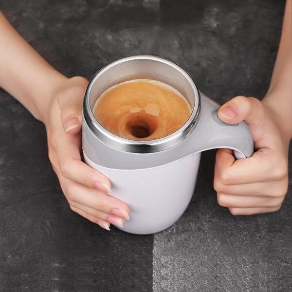 AUTOMATIC SELF STIRRING MUG