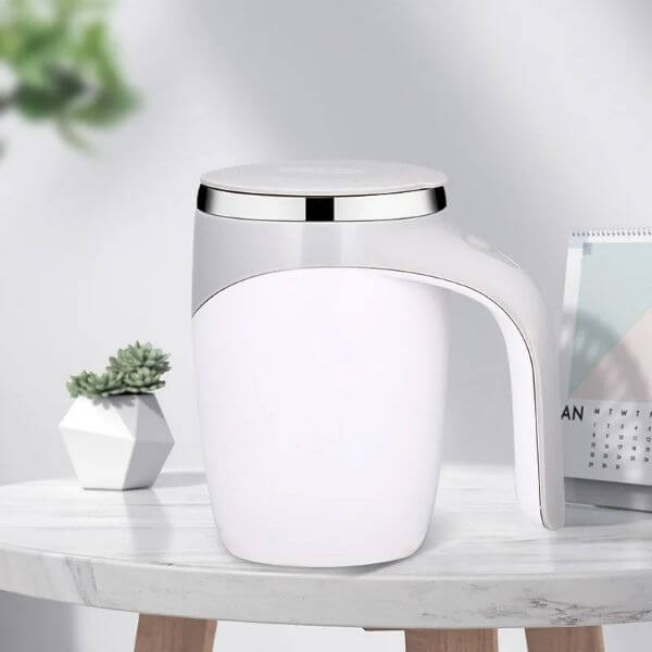 AUTOMATIC STIRRING CUP MUG